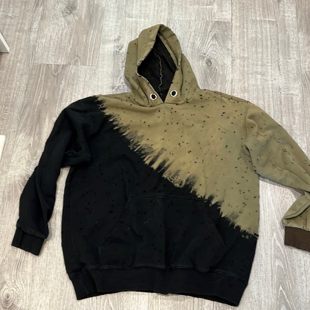Emma & Sam distressed tie dye hoodie XS